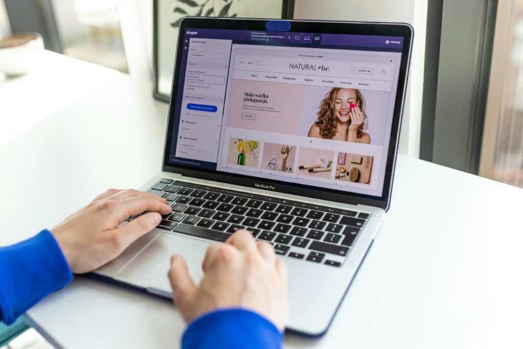 The 10 Best Sales Blogs by LinkedIn Presence 